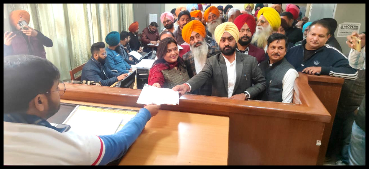 ਆਮ ਆਦਮੀ ਪਾਰਟੀ ਵਿਕਾਸ ਦੇ ਮੁੱਦੇ ਤੇ ਨਗਰ ਕੌਂਸਲ ਰਾਜਪੁਰਾ ਵਾਰਡ ਨੰਬਰ 2 ਤੋਂ ਲੜੇਗੀ ਚੋਣ:- ਵਿਧਾਇਕਾ ਨੀਨਾ ਮਿੱਤਲ  ਵਿਧਾਇਕਾ ਨੀਨਾ ਮਿੱਤਲ ਦੀ ਅਗਵਾਈ ਚ ਵਾਰਡ ਨੰਬਰ 2 ਤੋਂ ਆਪ ਦੇ ਉਮੀਦਵਾਰ ਐਡਵੋਕੇਟ ਸੁਖਚੈਨ ਸਿੰਘ ਸਰਵਾਰਾ ਨੇ ਭਰਿਆ ਨਾਮਜ਼ਦਗੀ ਪੱਤਰ