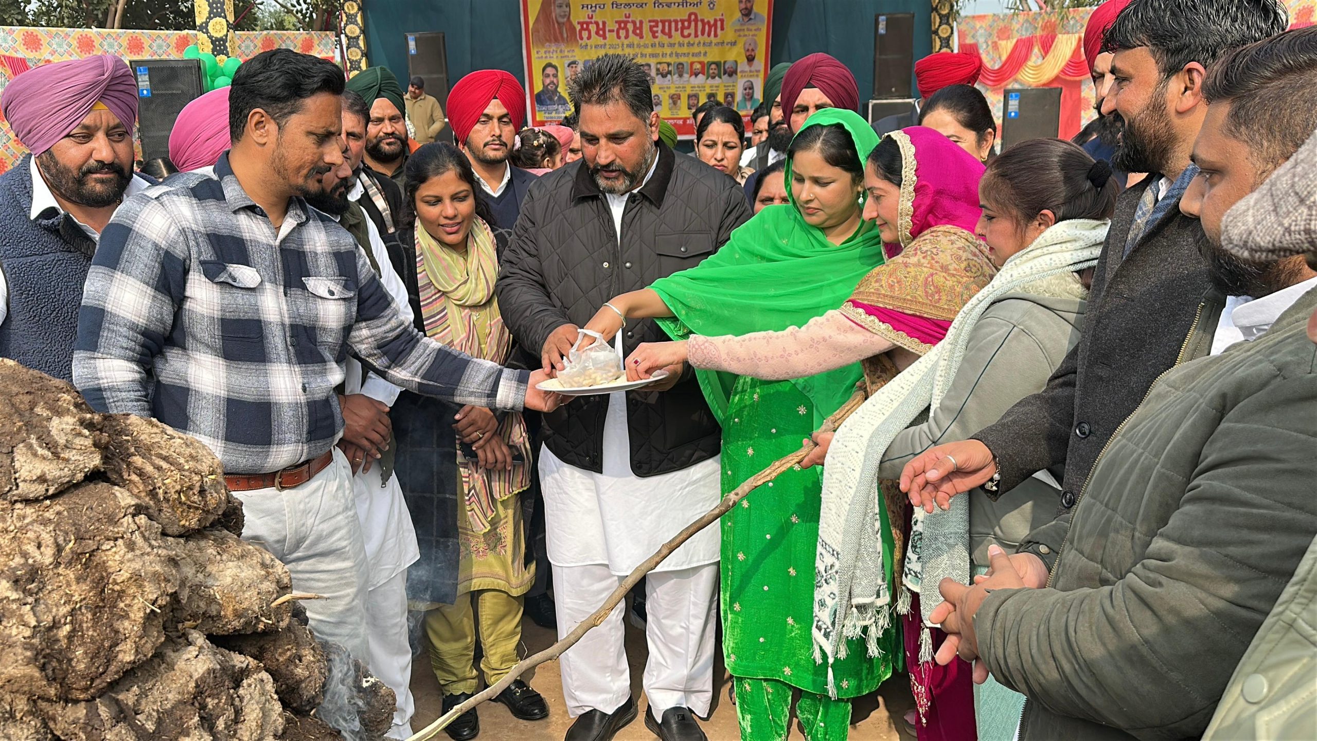 ਪਿੰਡ ਪੱਬਰਾ ‘ਚ ਪਹਿਲੀ ਵਾਰ ਮਨਾਈ ਧੀਆਂ ਦੀ ਲੋਹੜੀ, ਮੁੱਖ ਮੰਤਰੀ ਦੇ ਸੁਪਤਨੀ ਡਾ. ਗੁਰਪ੍ਰੀਤ ਕੌਰ ਤੇ ਵਿਧਾਇਕ ਗੁਰਲਾਲ ਘਨੌਰ ਵੱਲੋਂ ਸ਼ਮੂਲੀਅਤ